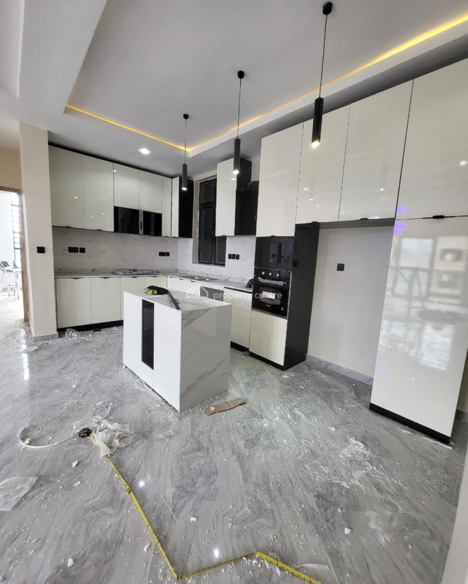 Lovely 2 Bedroom Apartment, Ikota Gra, Ikota, Lekki, Lagos, Flat / Apartment for Sale
