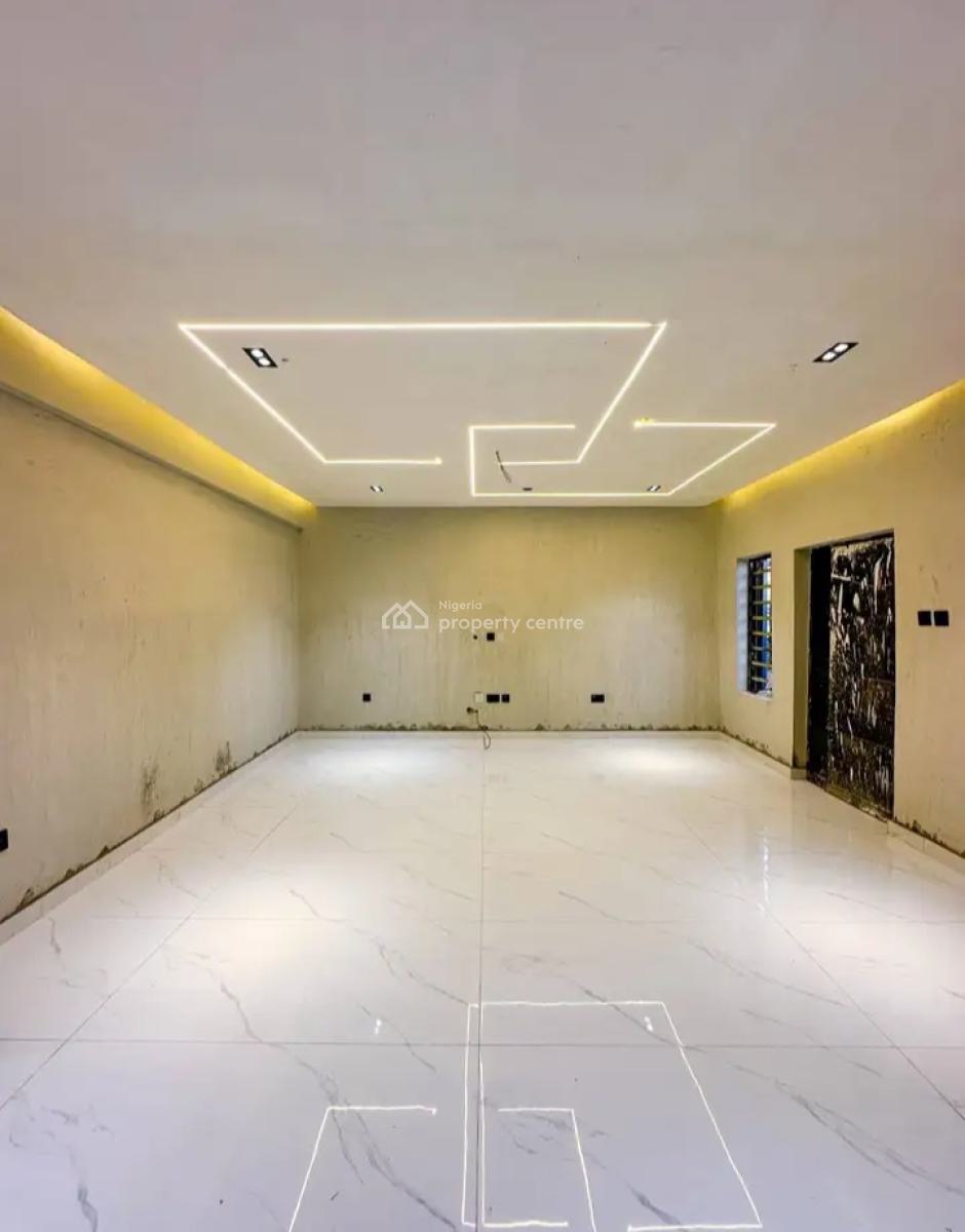 Beautifully Built 3 Bedroom Apartment, Akoka, Yaba, Lagos, Flat / Apartment for Sale