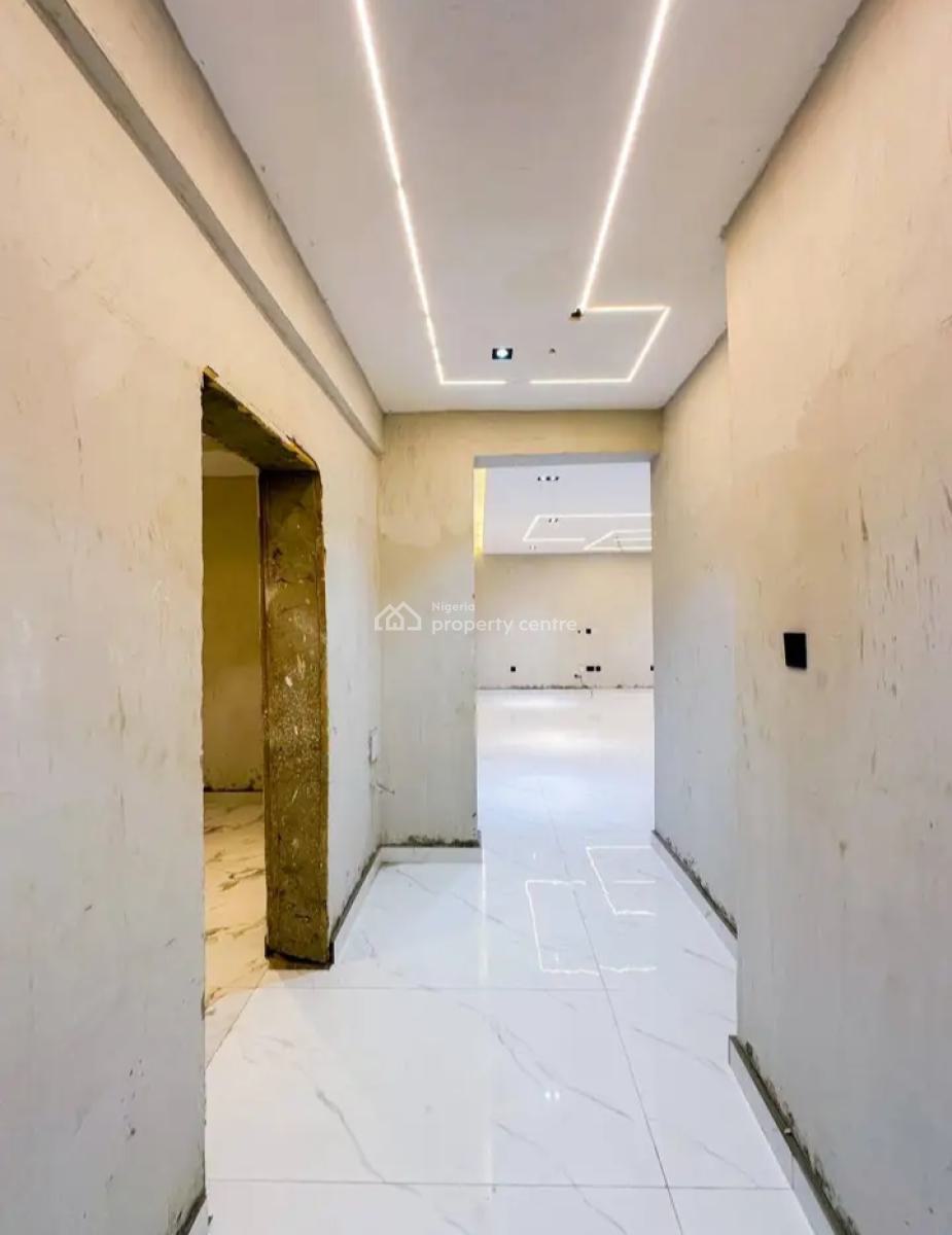 Beautifully Built 3 Bedroom Apartment, Akoka, Yaba, Lagos, Flat / Apartment for Sale