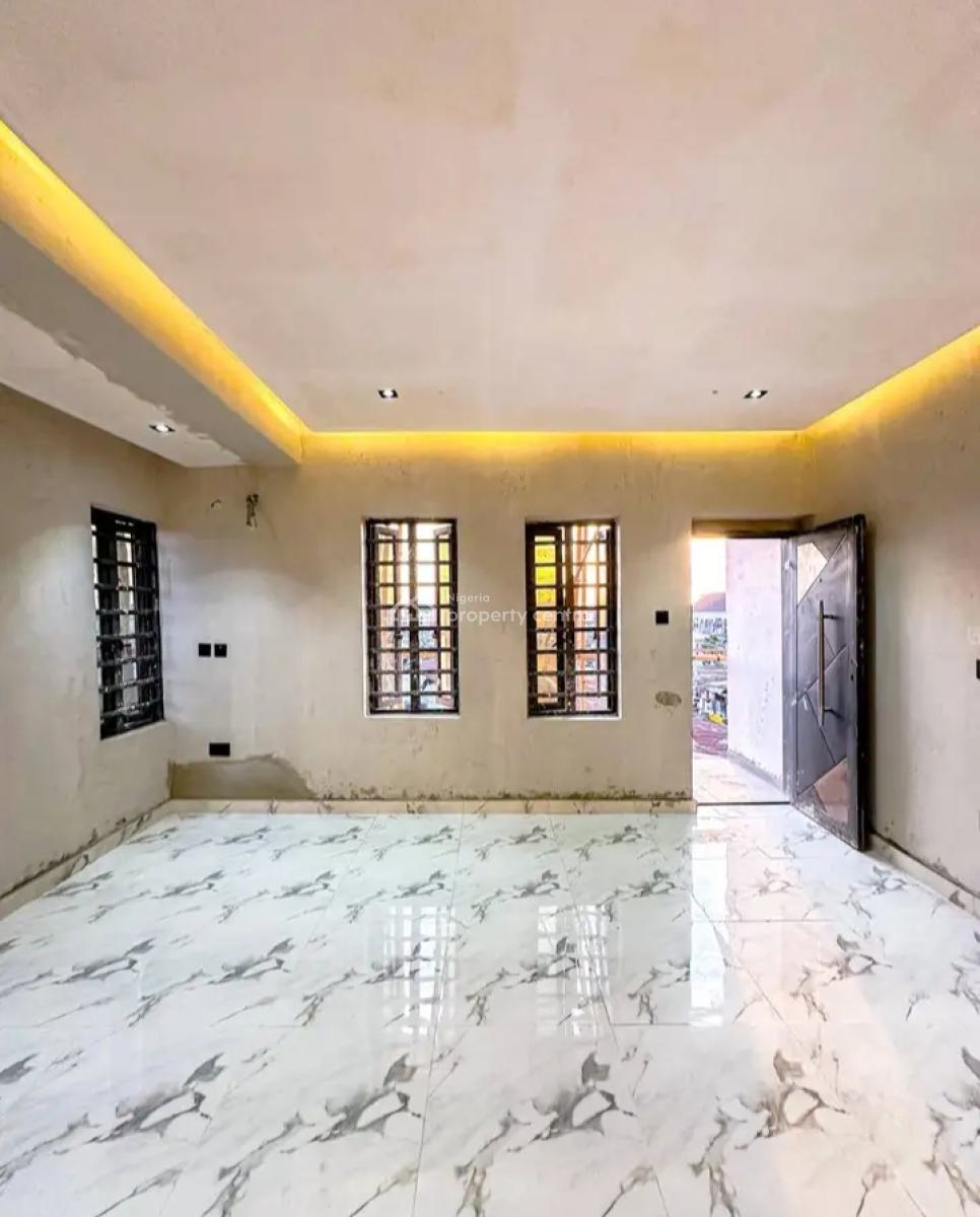 Beautifully Built 3 Bedroom Apartment, Akoka, Yaba, Lagos, Flat / Apartment for Sale