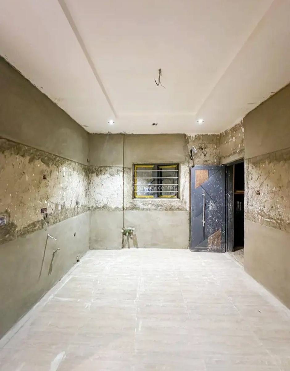 Beautifully Built 3 Bedroom Apartment, Akoka, Yaba, Lagos, Flat / Apartment for Sale