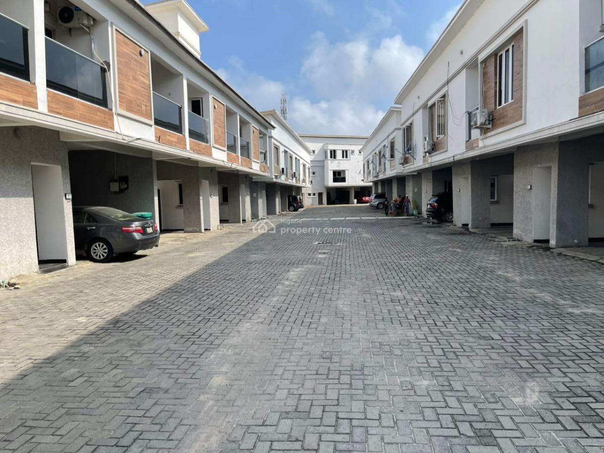 Spacious 4-bedroom Penthouse, Coleman Nwafor Street, Off Orchid Road, Lekki, Lagos, Terraced Duplex for Rent