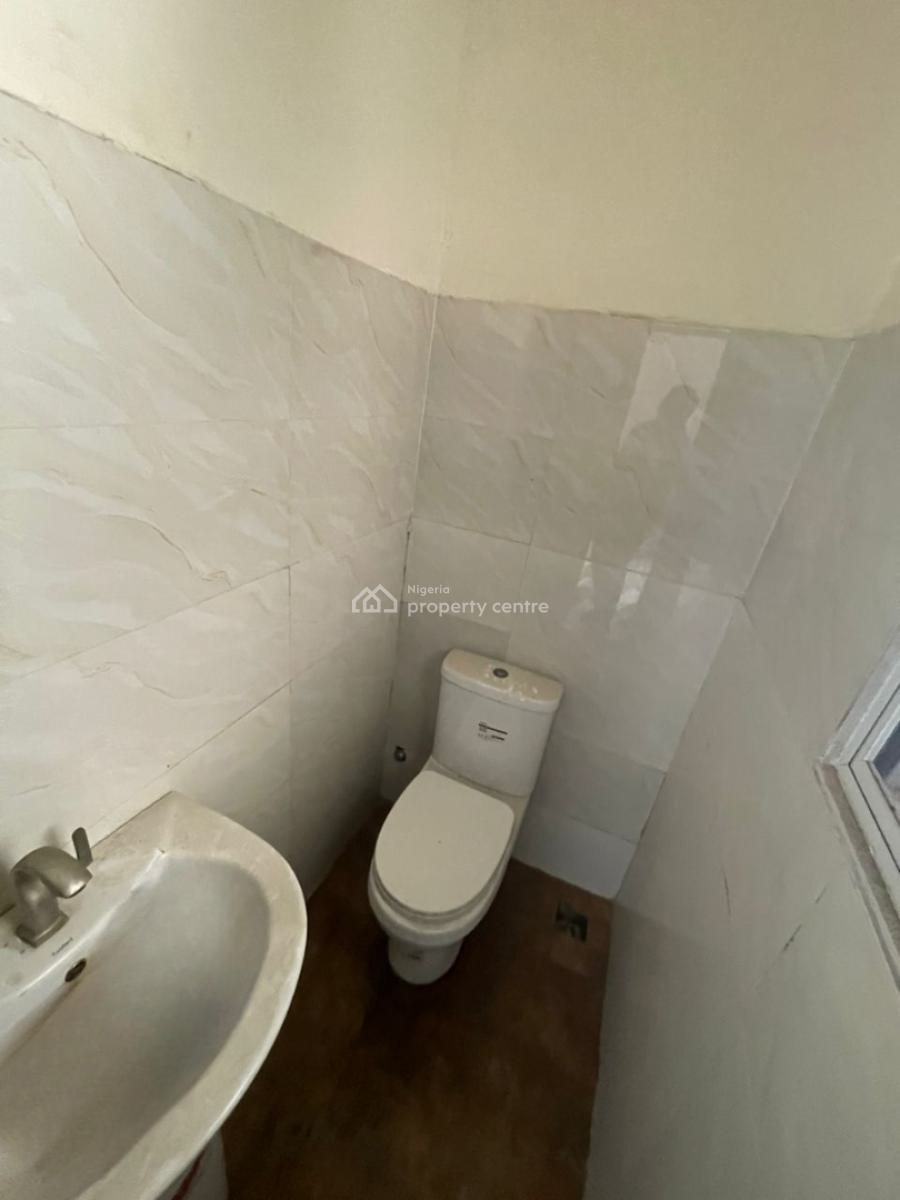 Spacious 4-bedroom Penthouse, Coleman Nwafor Street, Off Orchid Road, Lekki, Lagos, Terraced Duplex for Rent