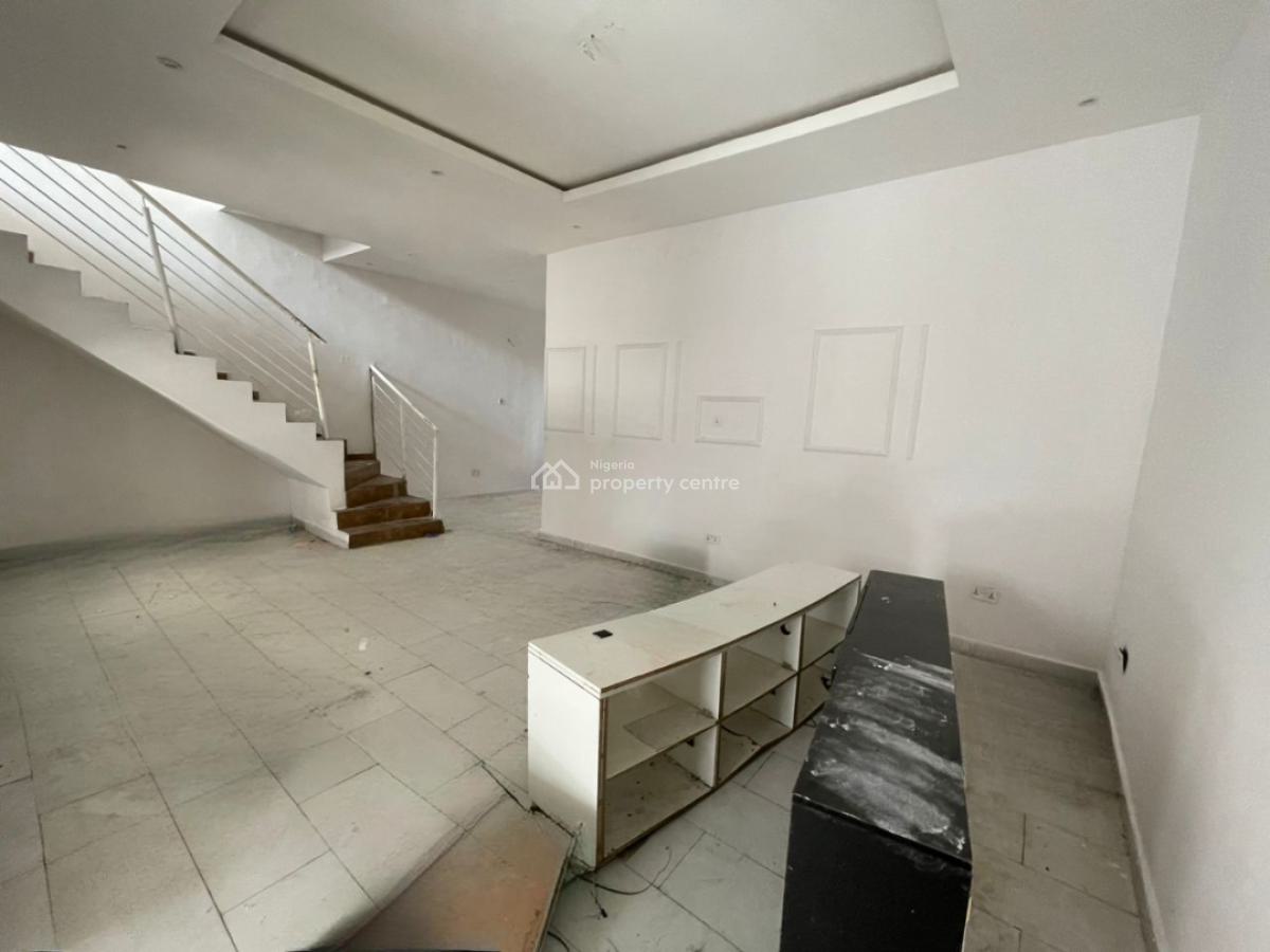 Spacious 4-bedroom Penthouse, Coleman Nwafor Street, Off Orchid Road, Lekki, Lagos, Terraced Duplex for Rent