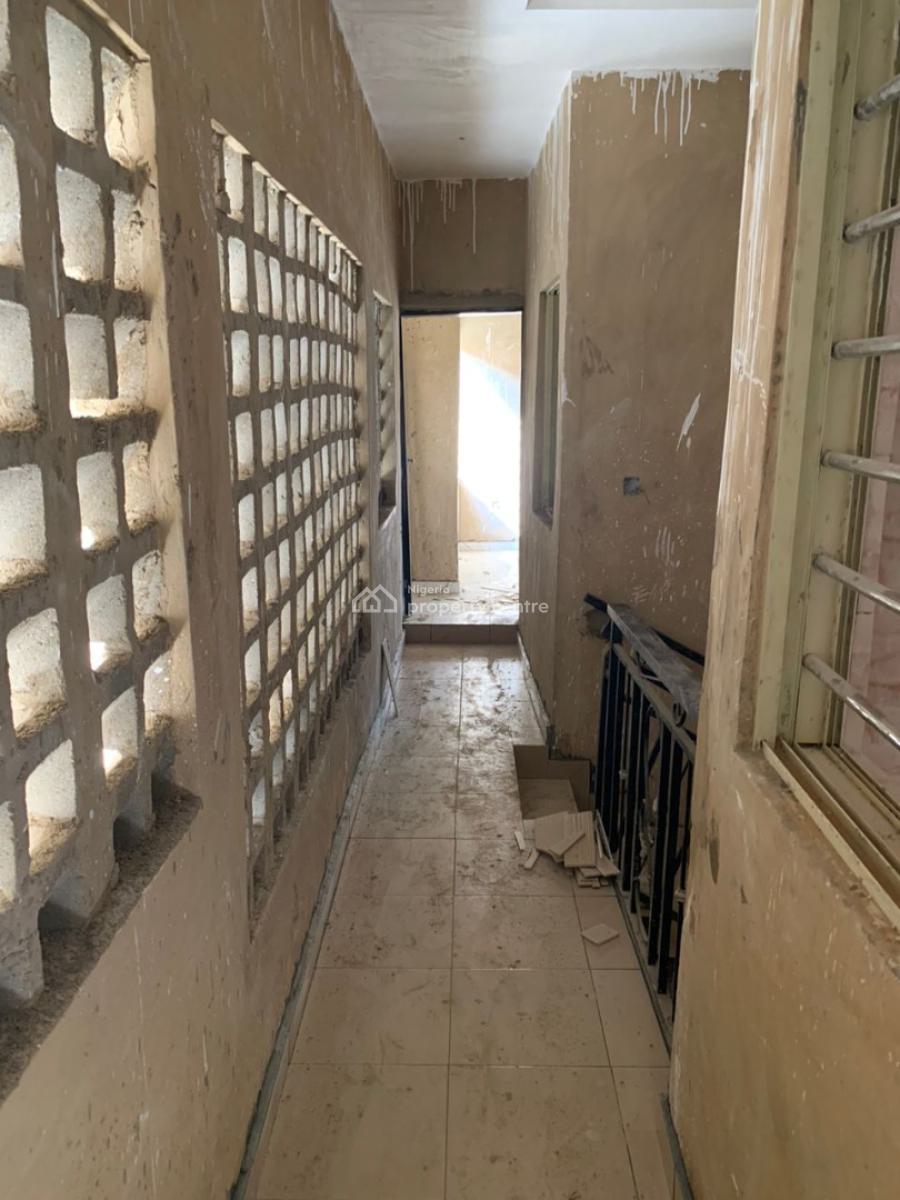 Standard 1 Bedroom Apartment, Gra Phase 1, Magodo, Lagos, Flat / Apartment for Rent