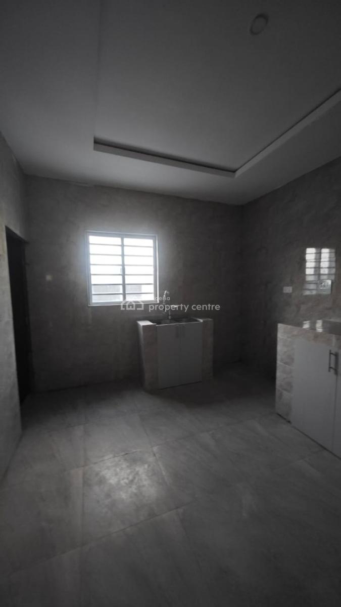 Beautiful Luxurious 2 Bedroom Apartment, in a Secured Call in Estate, Ibeju Lekki, Lagos, Flat / Apartment for Rent