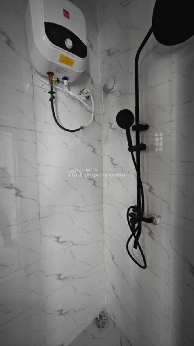 Beautiful Luxurious 2 Bedroom Apartment, in a Secured Call in Estate, Ibeju Lekki, Lagos, Flat / Apartment for Rent
