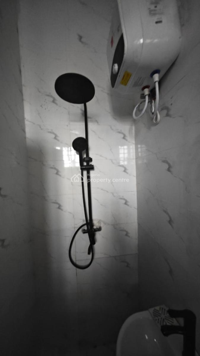 Beautiful Luxurious 2 Bedroom Apartment, in a Secured Call in Estate, Ibeju Lekki, Lagos, Flat / Apartment for Rent