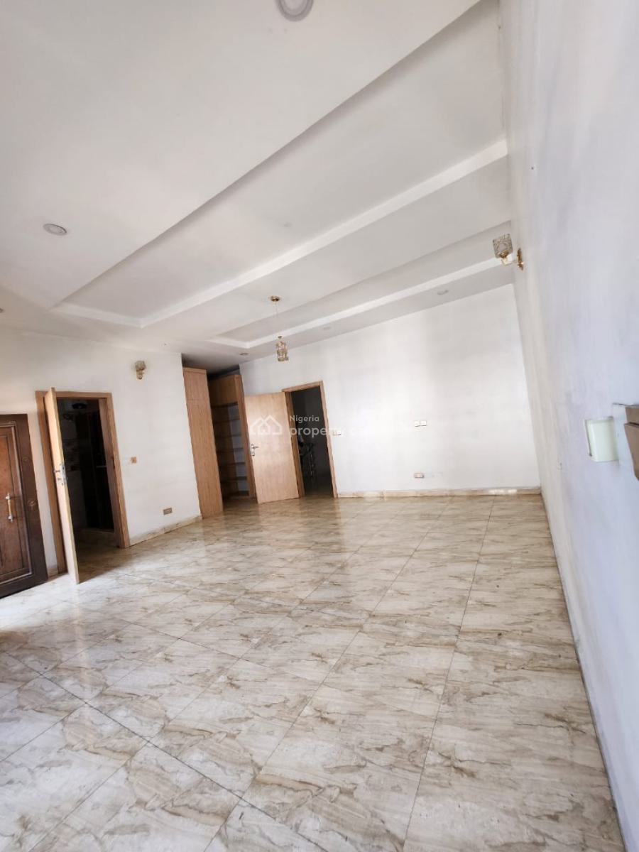 Master Bedroom Shared Apartment in Orchid Road, Off Orchid Road, Lekki, Lagos, Self Contain (single Rooms) for Rent