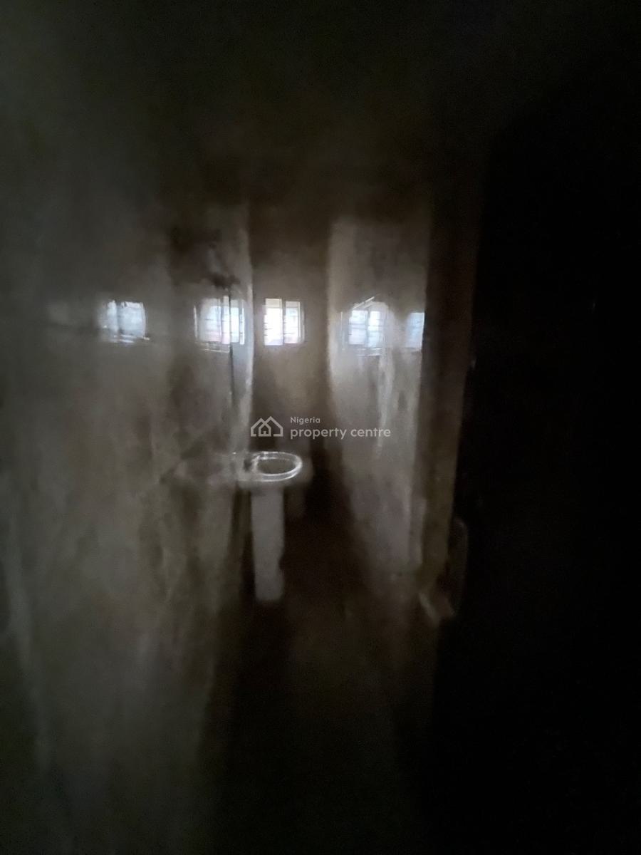 Nice 3 Bedroom Flat , Big Compound, 2nd and Ground Floor Available, By Bon Hotel, Tarred Rd, Jahi, Abuja, Flat / Apartment for Rent