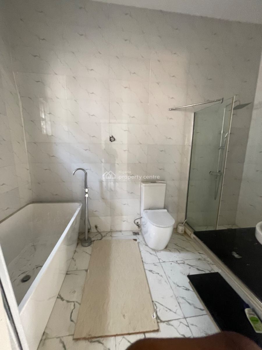 Spacious 5 Bedroom Fully Detached House with Bq, Orchid Road, Lekki, Lagos, Detached Duplex for Rent
