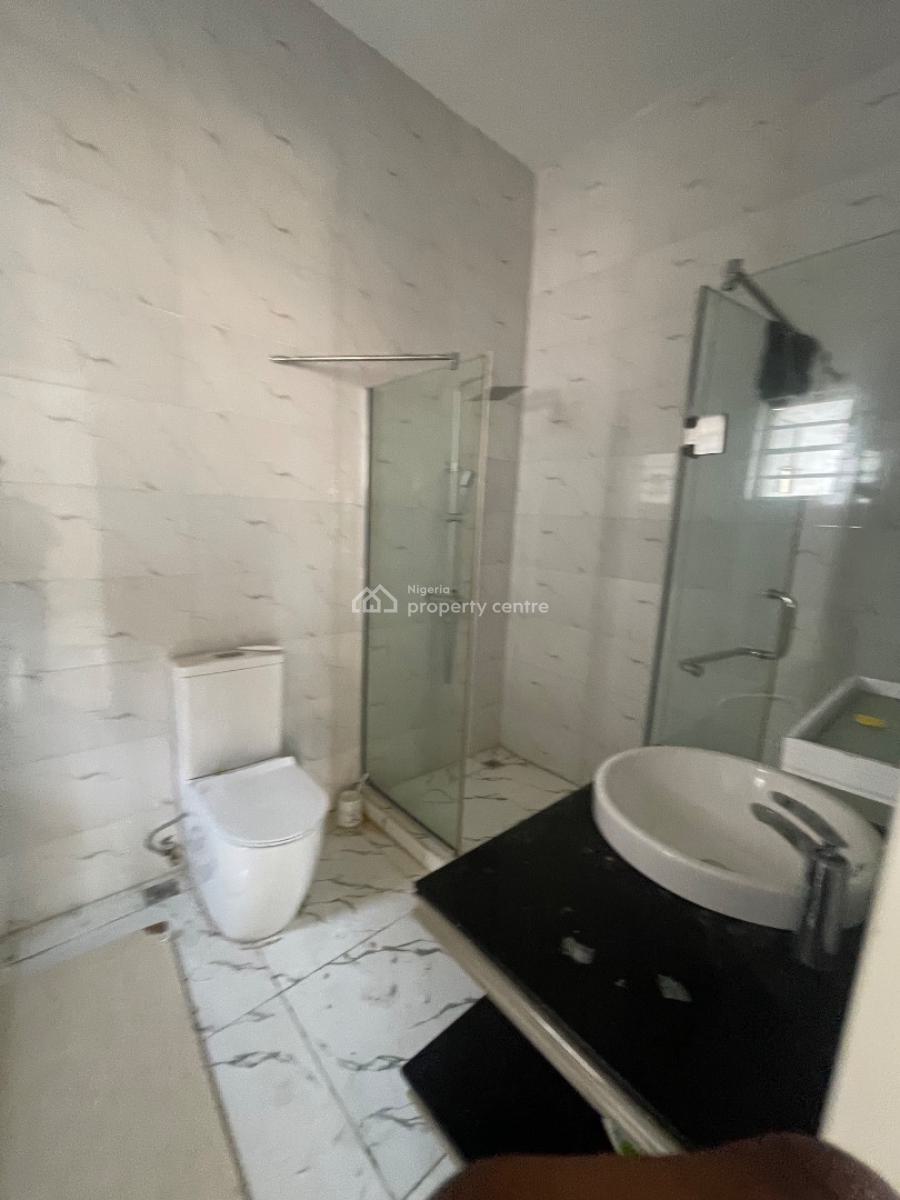 Spacious 5 Bedroom Fully Detached House with Bq, Orchid Road, Lekki, Lagos, Detached Duplex for Rent