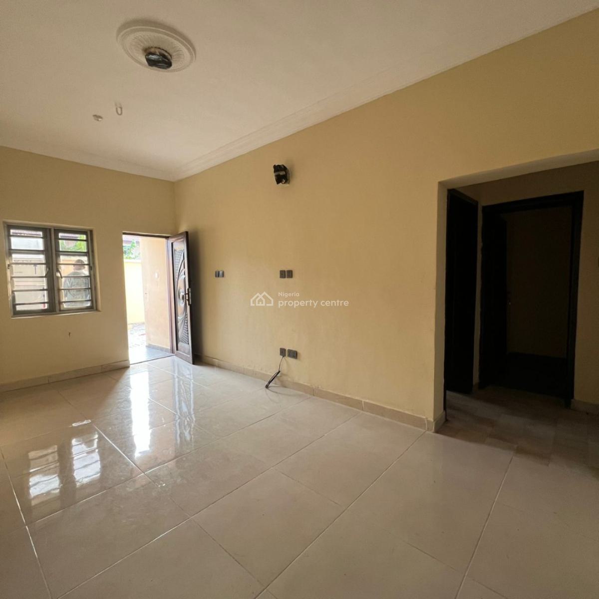2 Bedrooms Apartment with Storage Room, Ajah, Lagos, Flat / Apartment for Rent
