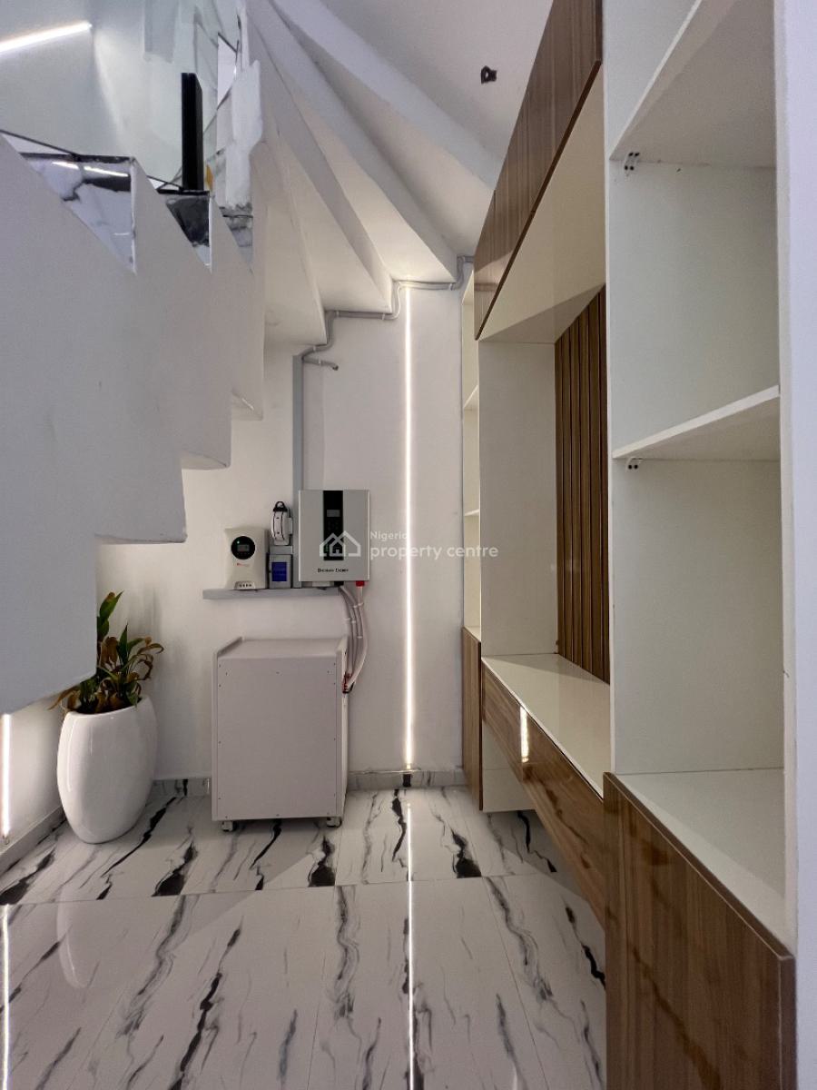Very Spacious Luxurious Five Bedrooms Detached with Swim Pool, Chevron, Lekki Phase 1, Lekki, Lagos, Detached Duplex for Sale