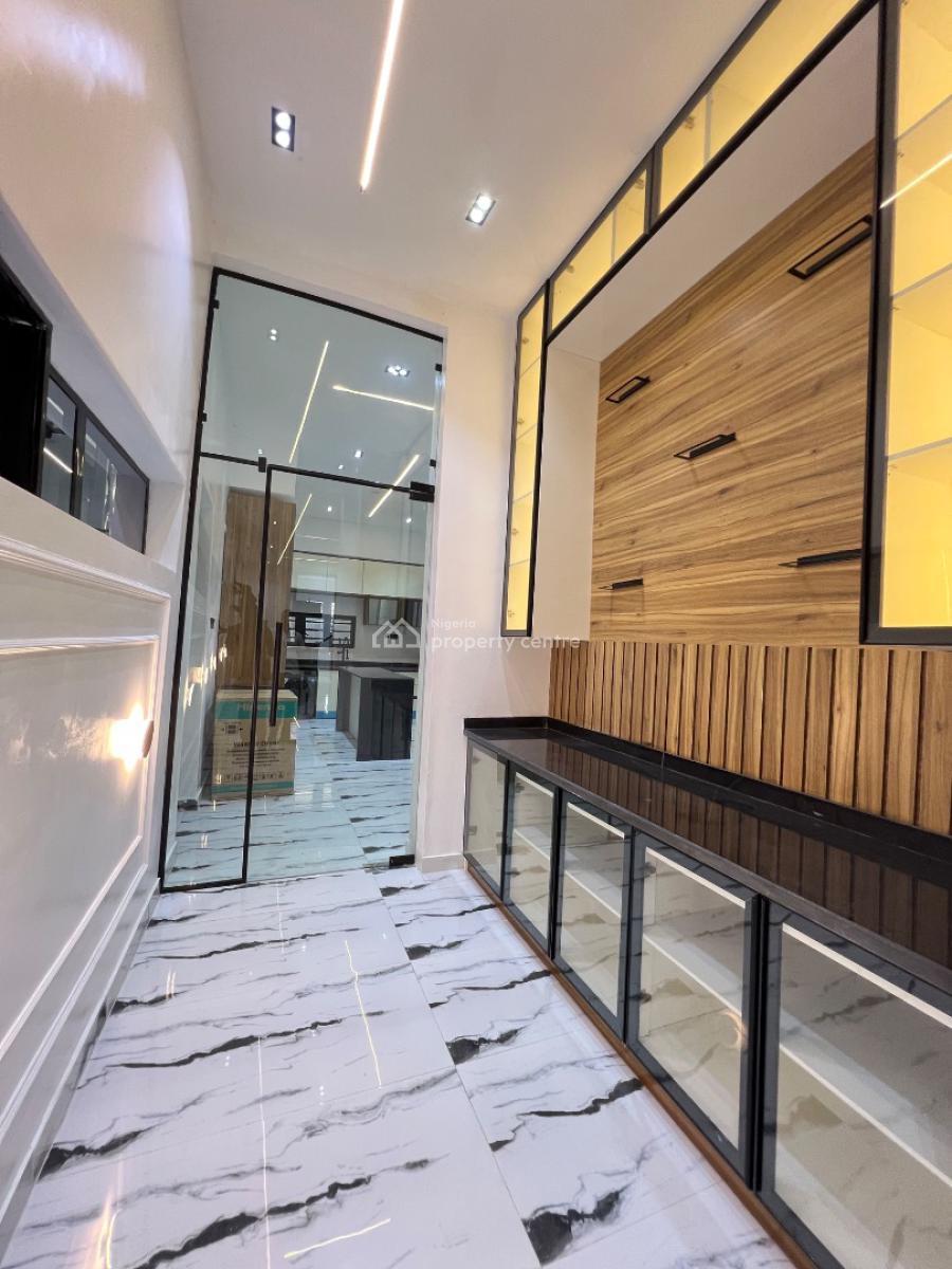 Very Spacious Luxurious Five Bedrooms Detached with Swim Pool, Chevron, Lekki Phase 1, Lekki, Lagos, Detached Duplex for Sale