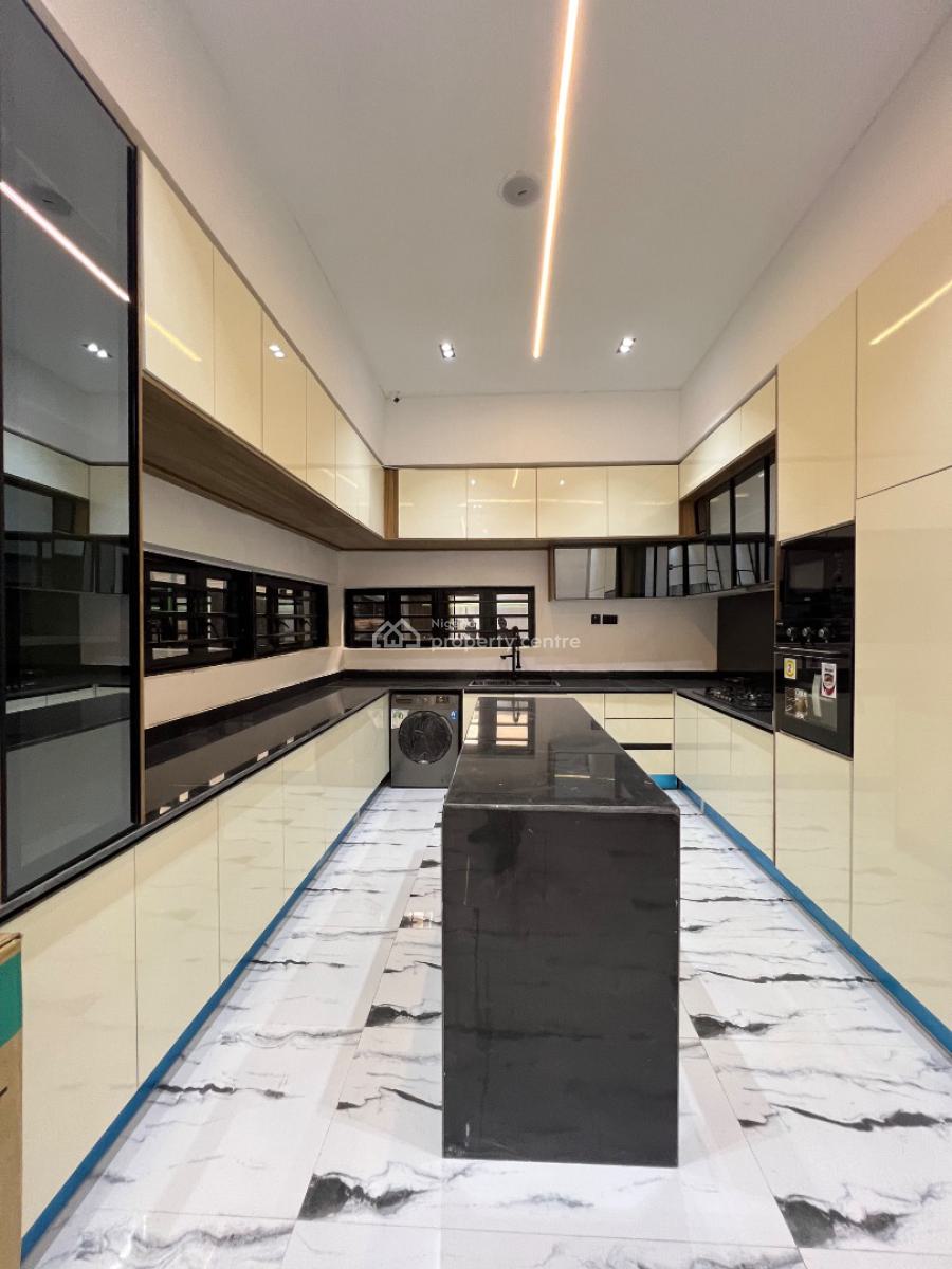 Very Spacious Luxurious Five Bedrooms Detached with Swim Pool, Chevron, Lekki Phase 1, Lekki, Lagos, Detached Duplex for Sale