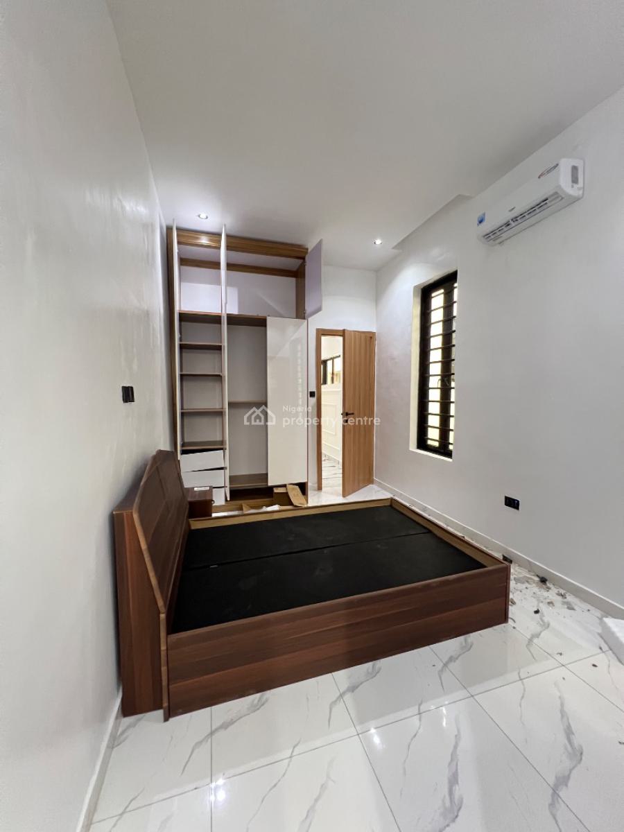 Very Spacious Luxurious Five Bedrooms Detached with Swim Pool, Chevron, Lekki Phase 1, Lekki, Lagos, Detached Duplex for Sale