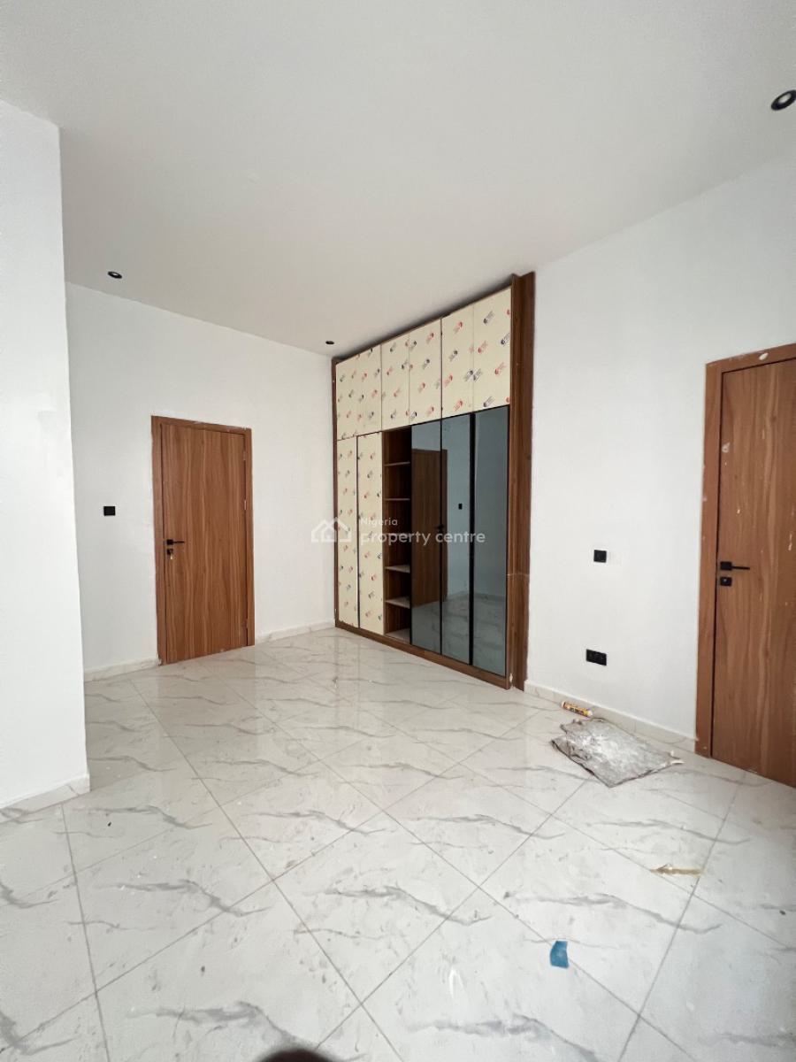Very Spacious Luxurious Five Bedrooms Detached with Swim Pool, Chevron, Lekki Phase 1, Lekki, Lagos, Detached Duplex for Sale