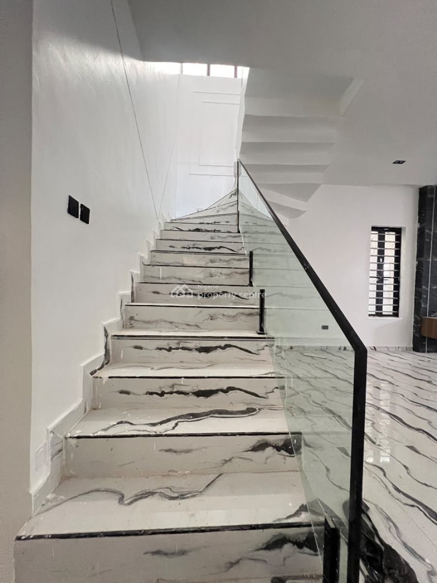Very Spacious Luxurious Five Bedrooms Detached with Swim Pool, Chevron, Lekki Phase 1, Lekki, Lagos, Detached Duplex for Sale