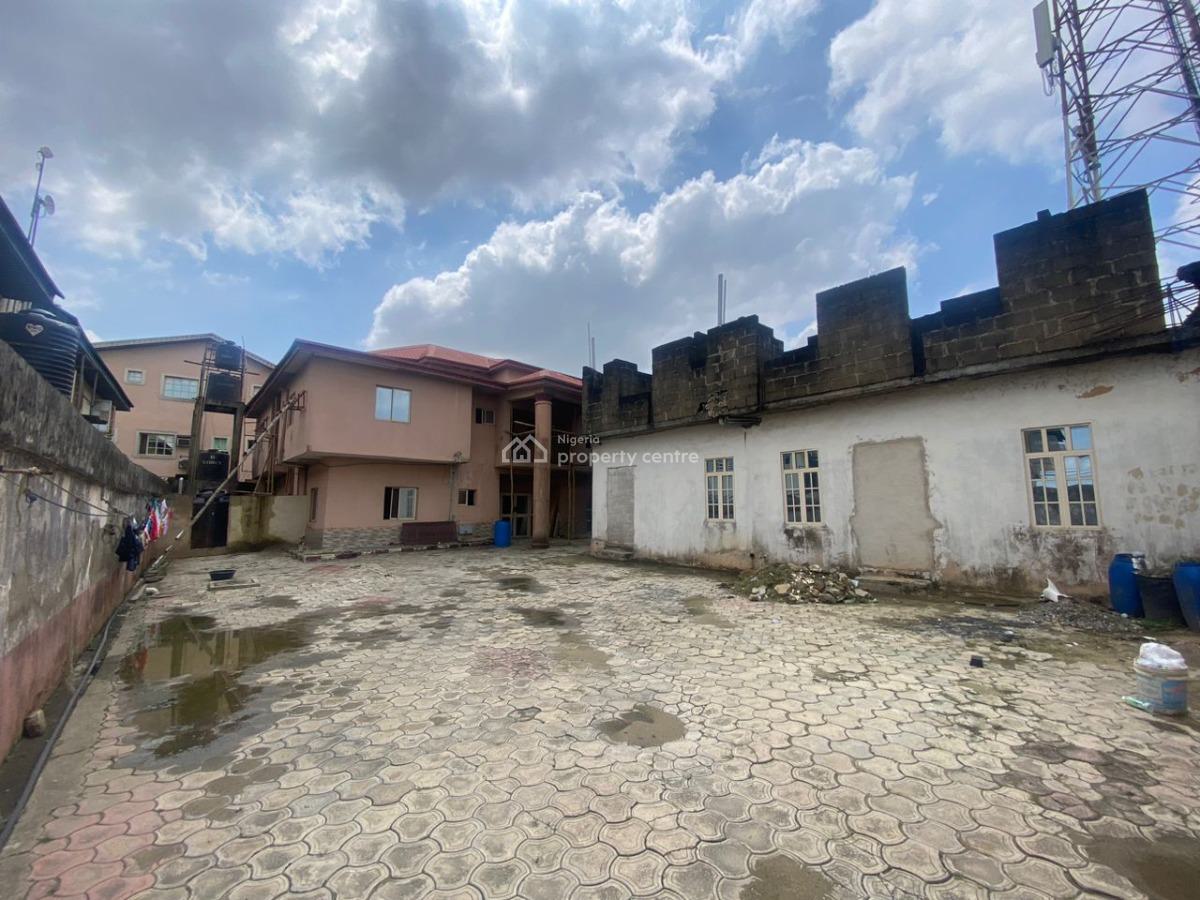 12 Rooms Detached House with 250sqm Warehouse in a Large Compound, Ogudu, Lagos, House for Rent