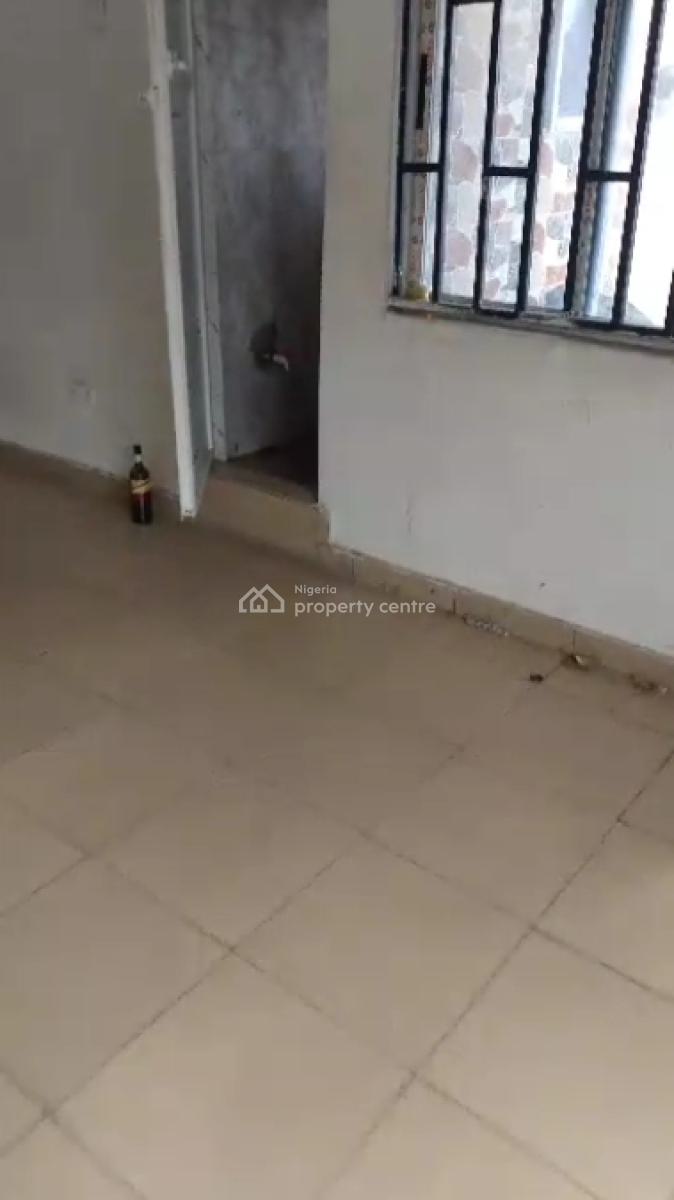 Spacious Standard 2-bedroom Flat, Yaba, Lagos, Flat / Apartment for Rent