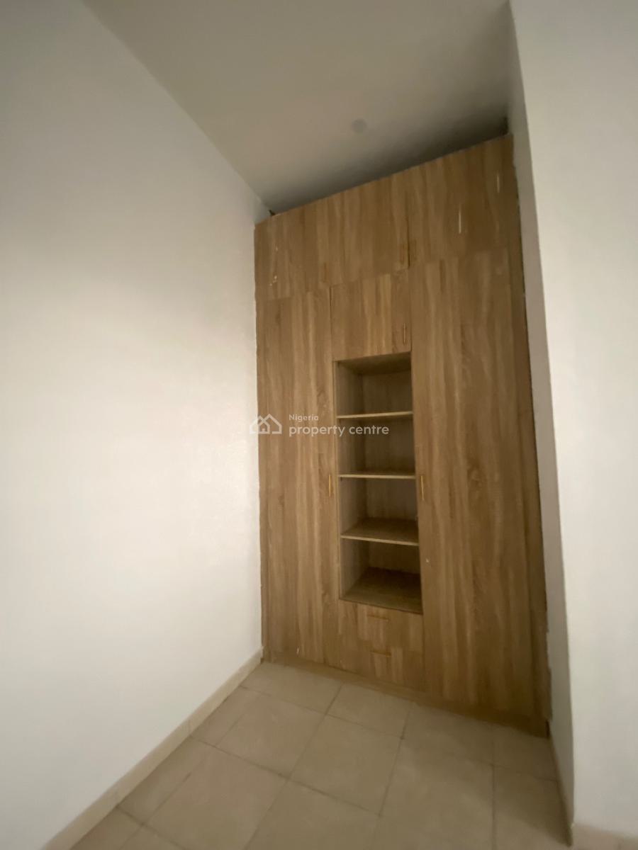 Serviced New 2bed with Swimming Pool,gym & Light in an Estate, an Estate Close to Rd @ Agungi., Lekki, Lagos, Flat / Apartment for Rent