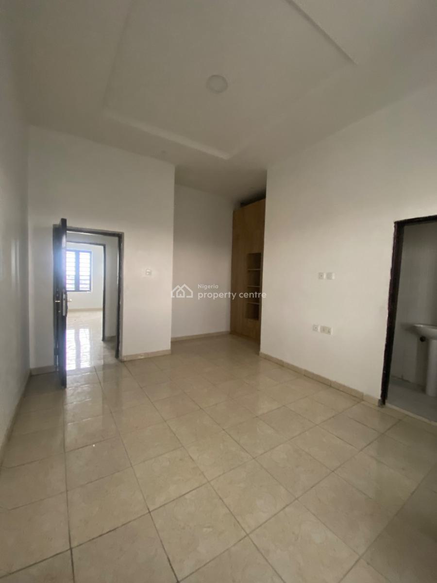 Serviced New 2bed with Swimming Pool,gym & Light in an Estate, an Estate Close to Rd @ Agungi., Lekki, Lagos, Flat / Apartment for Rent