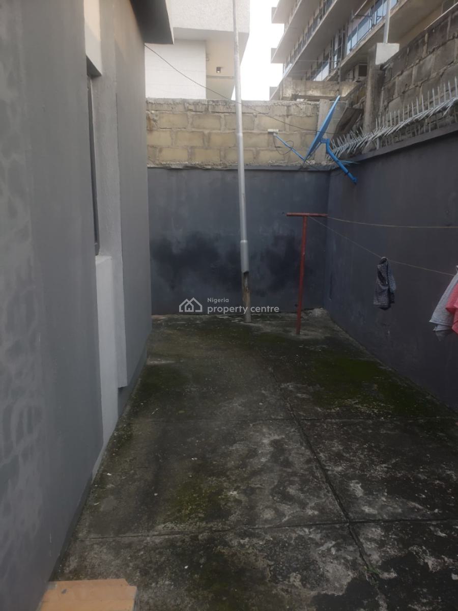 Standard Mini Flat, Lekki Phase 1, Lekki, Lagos, Flat / Apartment for Rent