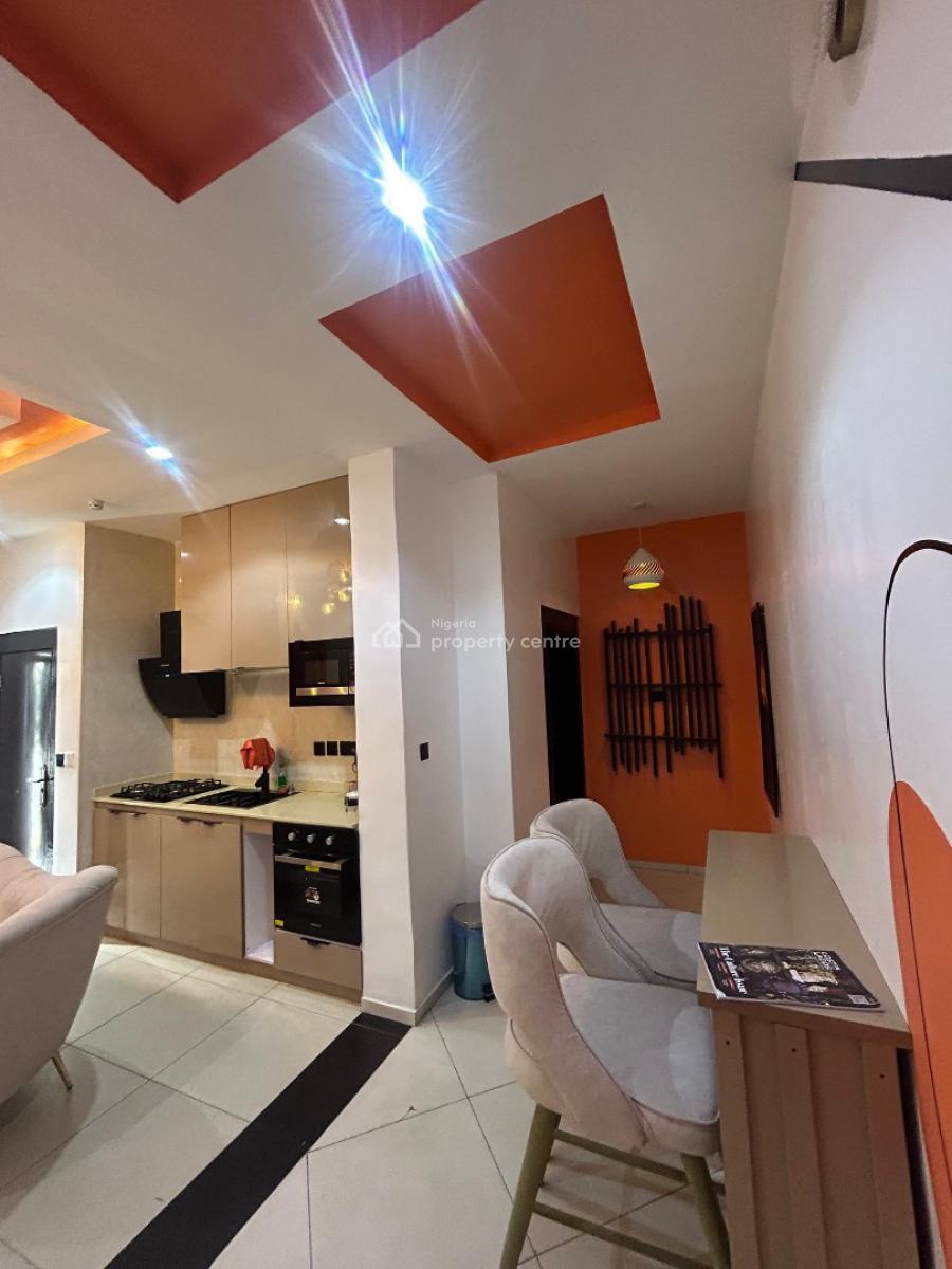 1 Bedroom Apartment with Swimming Pool in a Gated Estate., Lekki Phase 1, Lekki, Lagos, Flat / Apartment Short Let