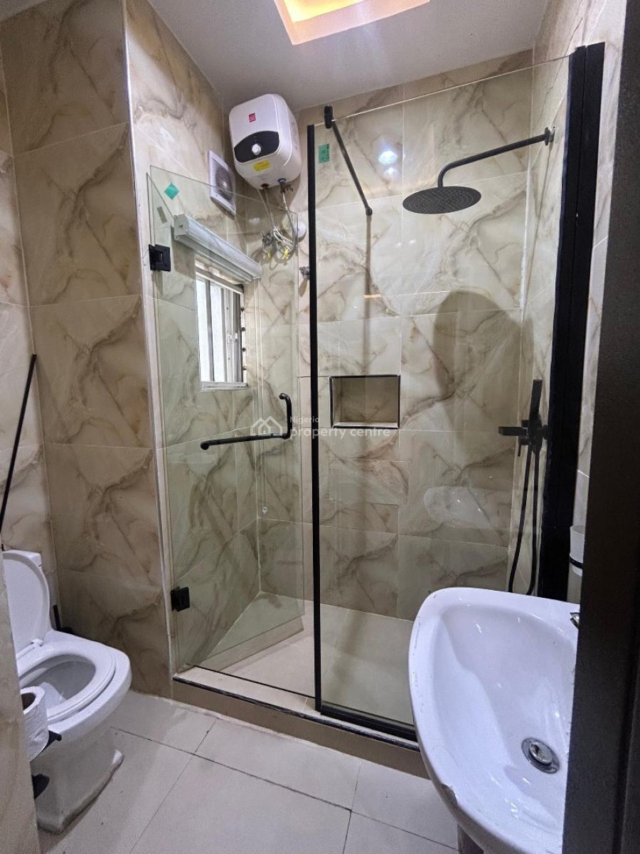 1 Bedroom Apartment with Swimming Pool in a Gated Estate., Lekki Phase 1, Lekki, Lagos, Flat / Apartment Short Let