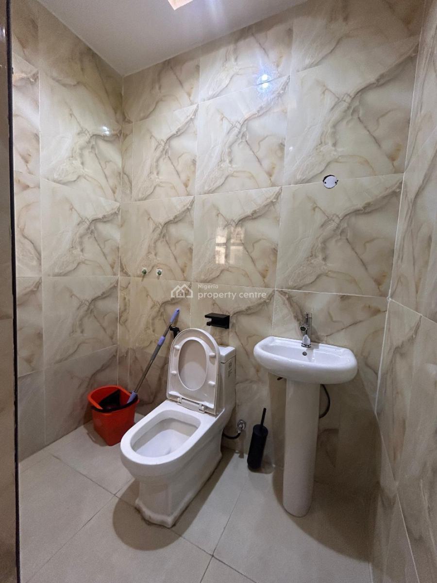 1 Bedroom Apartment with Swimming Pool in a Gated Estate., Lekki Phase 1, Lekki, Lagos, Flat / Apartment Short Let