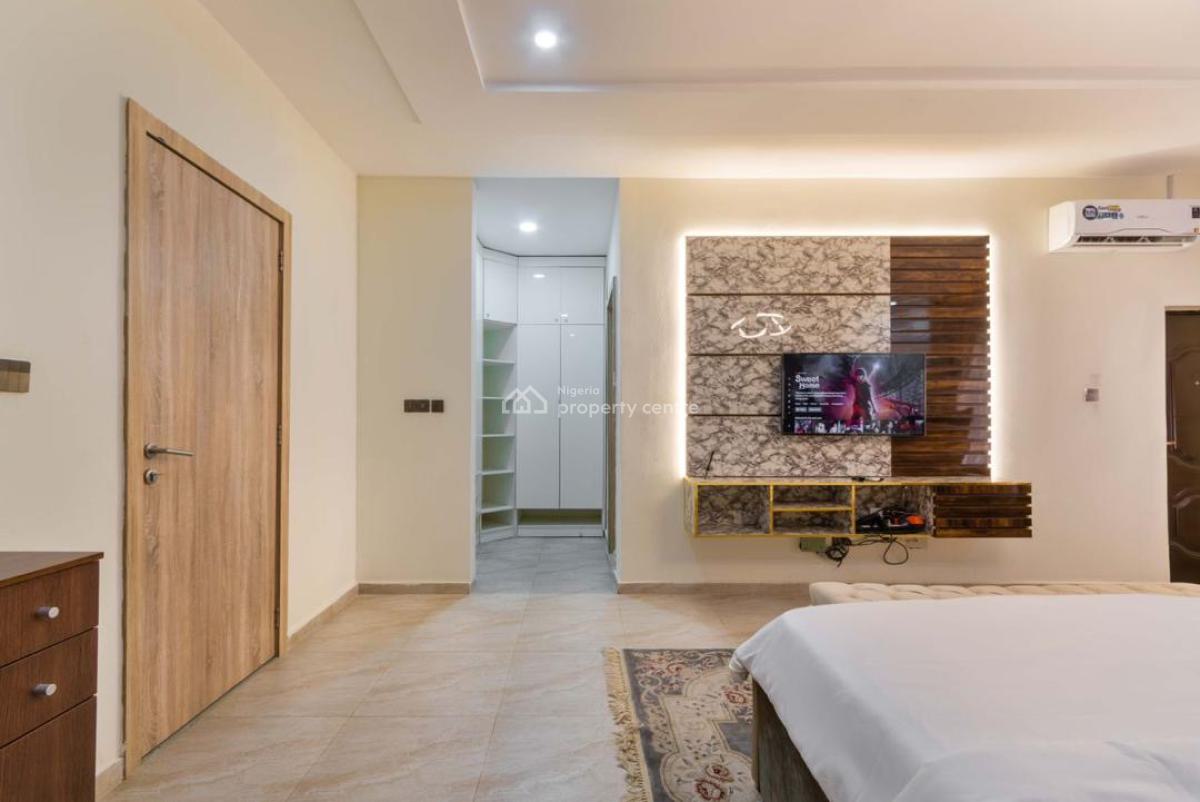 Brand New Fully Automated Spacious 4bedroom with Pool and Ps5, Lekki Phase 1, Lekki, Lagos, Flat / Apartment Short Let
