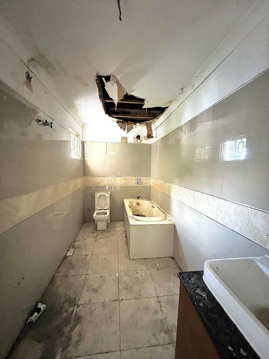 5 Bed Terrace + Bq (self Compound), Lekki Phase 1, Lekki, Lagos, Semi-detached Duplex for Rent