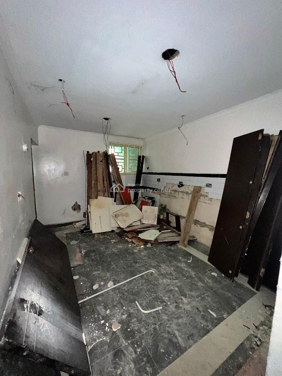 5 Bed Terrace + Bq (self Compound), Lekki Phase 1, Lekki, Lagos, Semi-detached Duplex for Rent