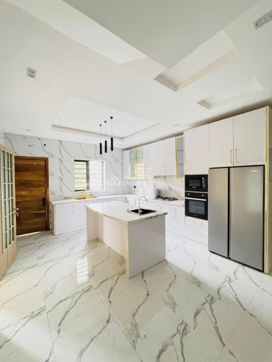 Luxury 2 Bedroom Apartment, Lekki Phase 1, Lekki, Lagos, Flat / Apartment for Sale