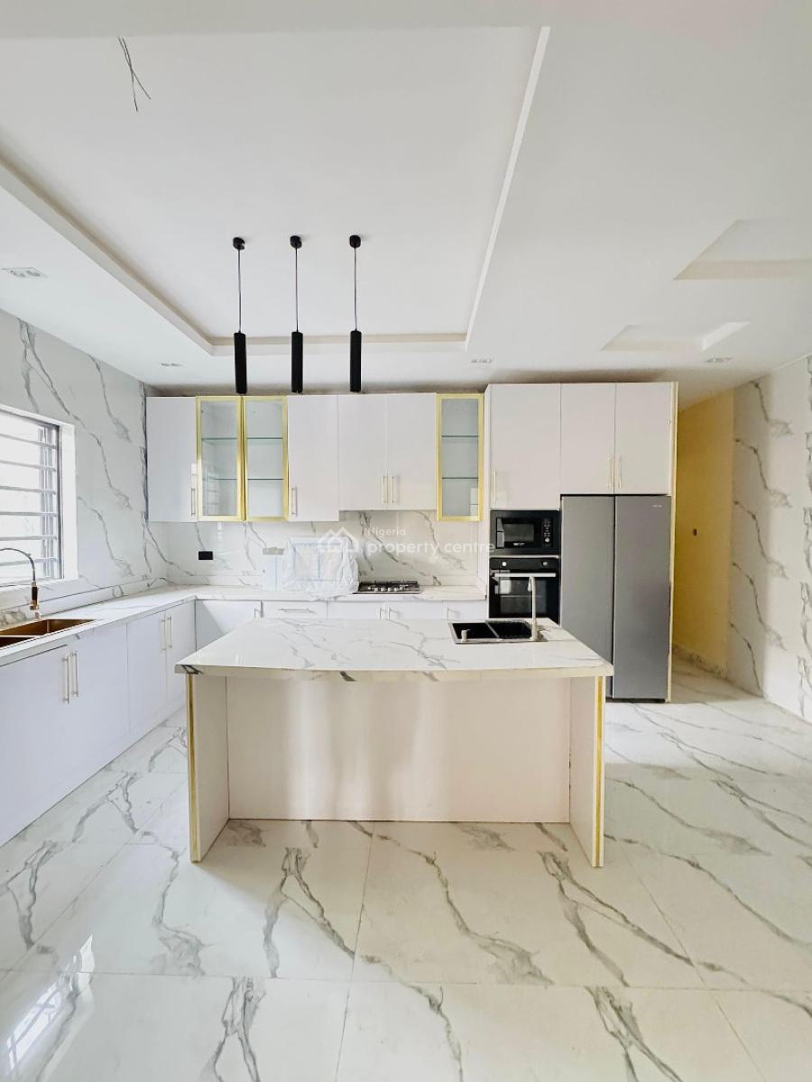 Luxury 2 Bedroom Apartment, Lekki Phase 1, Lekki, Lagos, Flat / Apartment for Sale