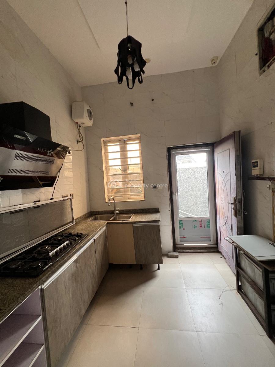Four Bedroom Semi Detached Duplex with Bq, Chevron, Lekki Phase 1, Lekki, Lagos, Semi-detached Duplex for Sale