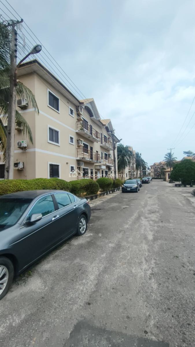 3bed Apartment in Osapa London, Femi Okunnu Estate, Osapa, Lekki, Lagos, Flat / Apartment for Sale
