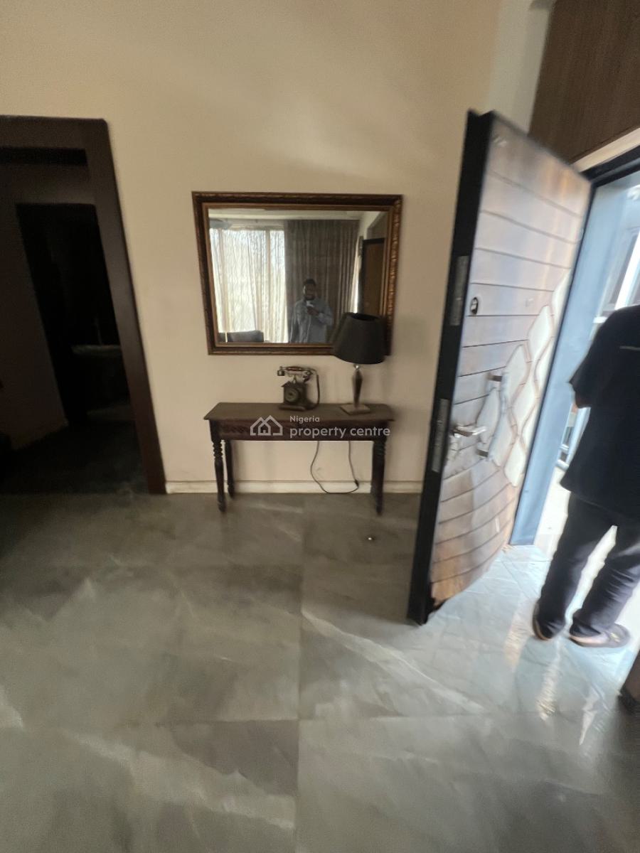 2 Bedroom Furnished Apartment, 2nd Floor, Tarred Rd, Tarred Rd, Mabushi, Abuja, Flat / Apartment for Rent