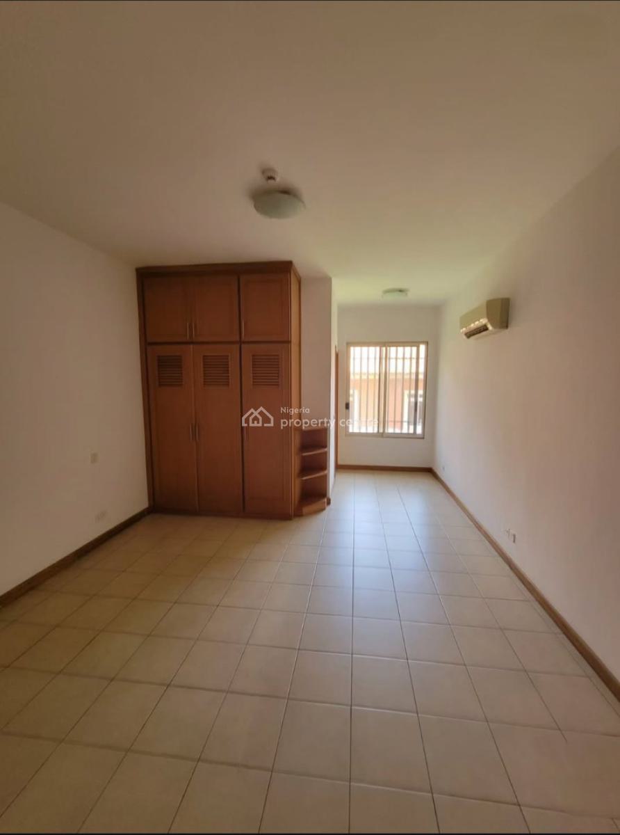 Spacious 4 Bedroom Flat with Bq and Swimming Pool, Off Gerrard Road, Old Ikoyi, Ikoyi, Lagos, Flat / Apartment for Rent