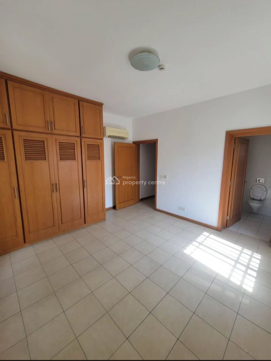 Spacious 4 Bedroom Flat with Bq and Swimming Pool, Off Gerrard Road, Old Ikoyi, Ikoyi, Lagos, Flat / Apartment for Rent