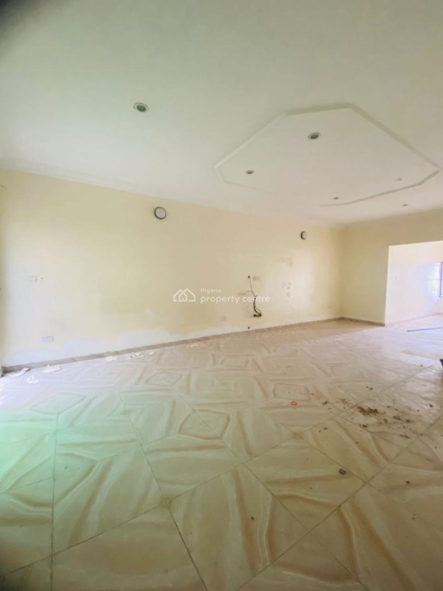 Massive 3 Bedroom Flat with Bq, Lekki Phase 1, Lekki, Lagos, Flat / Apartment for Rent