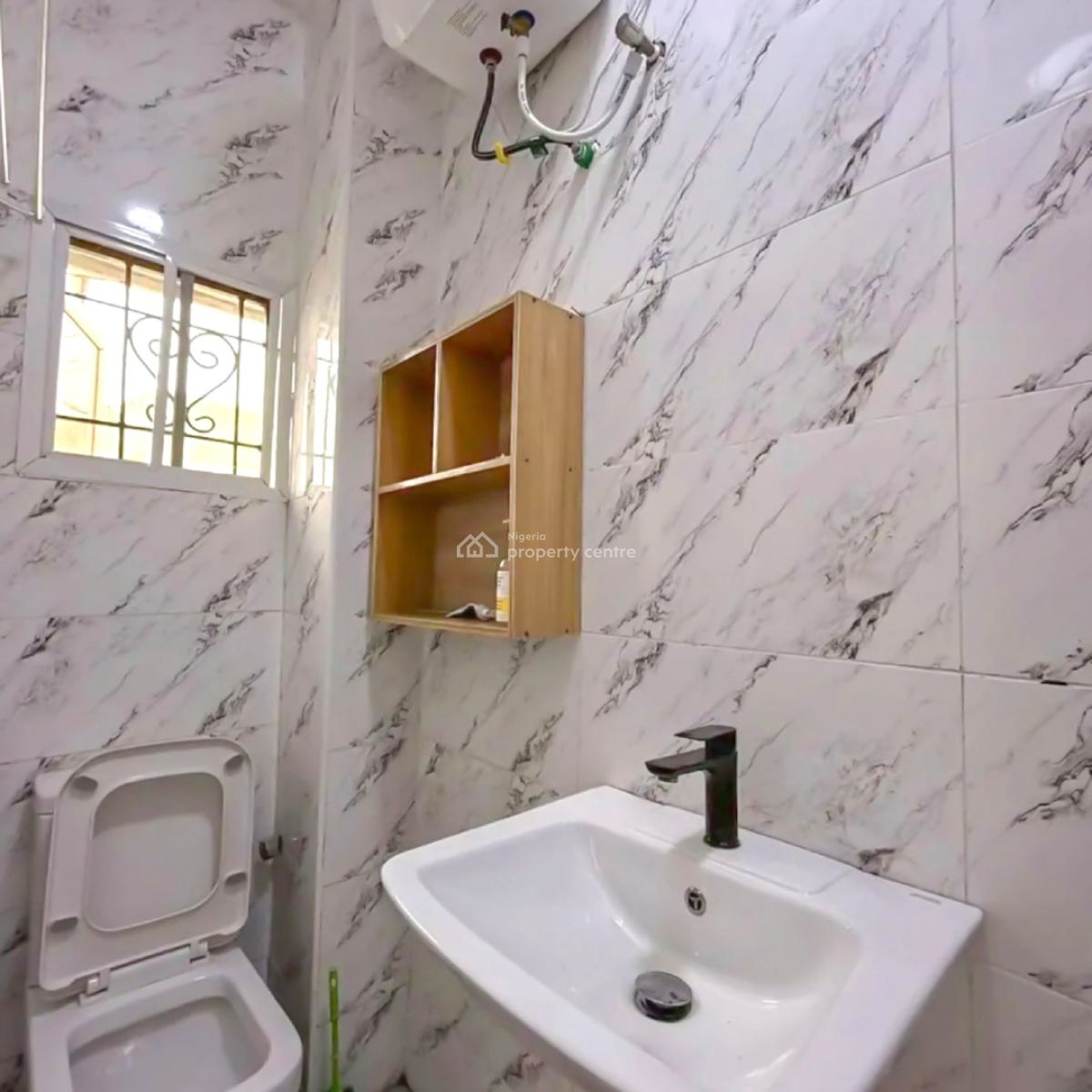4 Bedrooms Terraced Duplex in an Estate, Garden Heights Estate, Eliozu, Port Harcourt, Rivers, Terraced Duplex for Sale