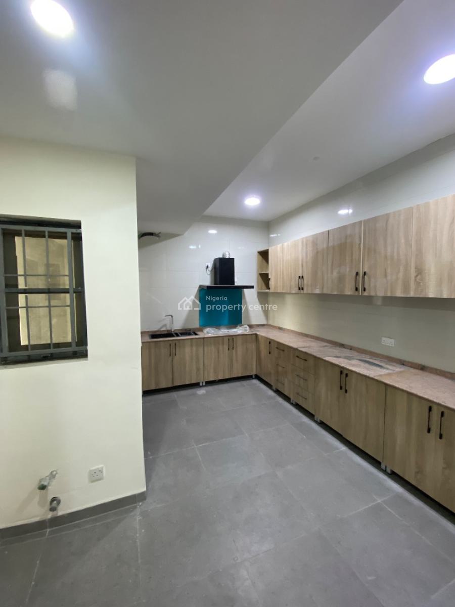 Lovely 4 Bed Duplex in a Gated Estate, Chevron Toll Gate, Lekki, Lagos, Terraced Duplex for Sale