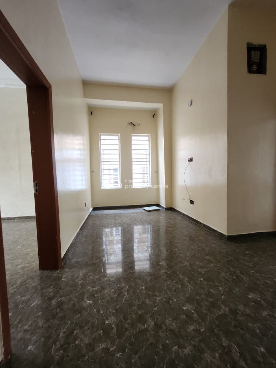 Well Maintained Spacious 4bedroom Duplex, in a Well Secured Estate @ Chevron, Lekki, Lagos, Terraced Duplex for Rent
