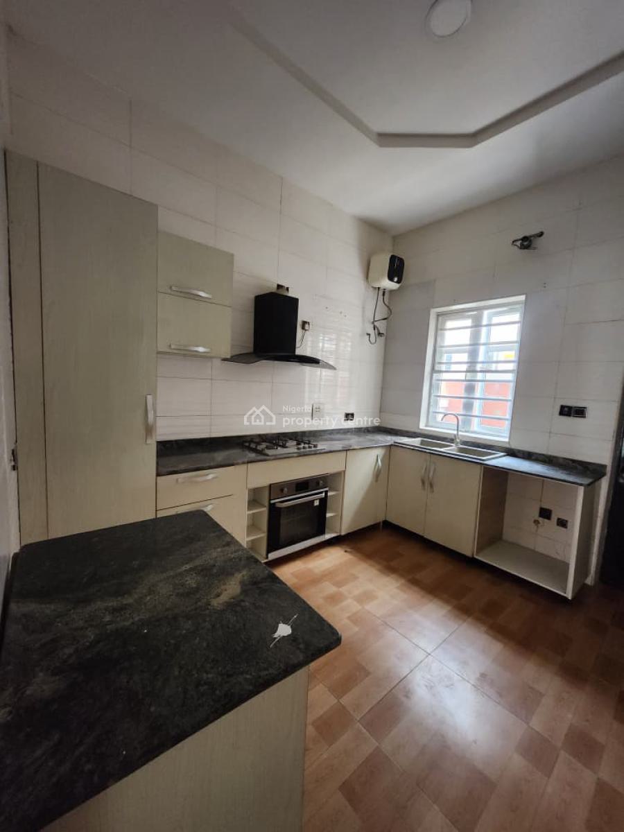 Well Maintained Spacious 4bedroom Duplex, in a Well Secured Estate @ Chevron, Lekki, Lagos, Terraced Duplex for Rent