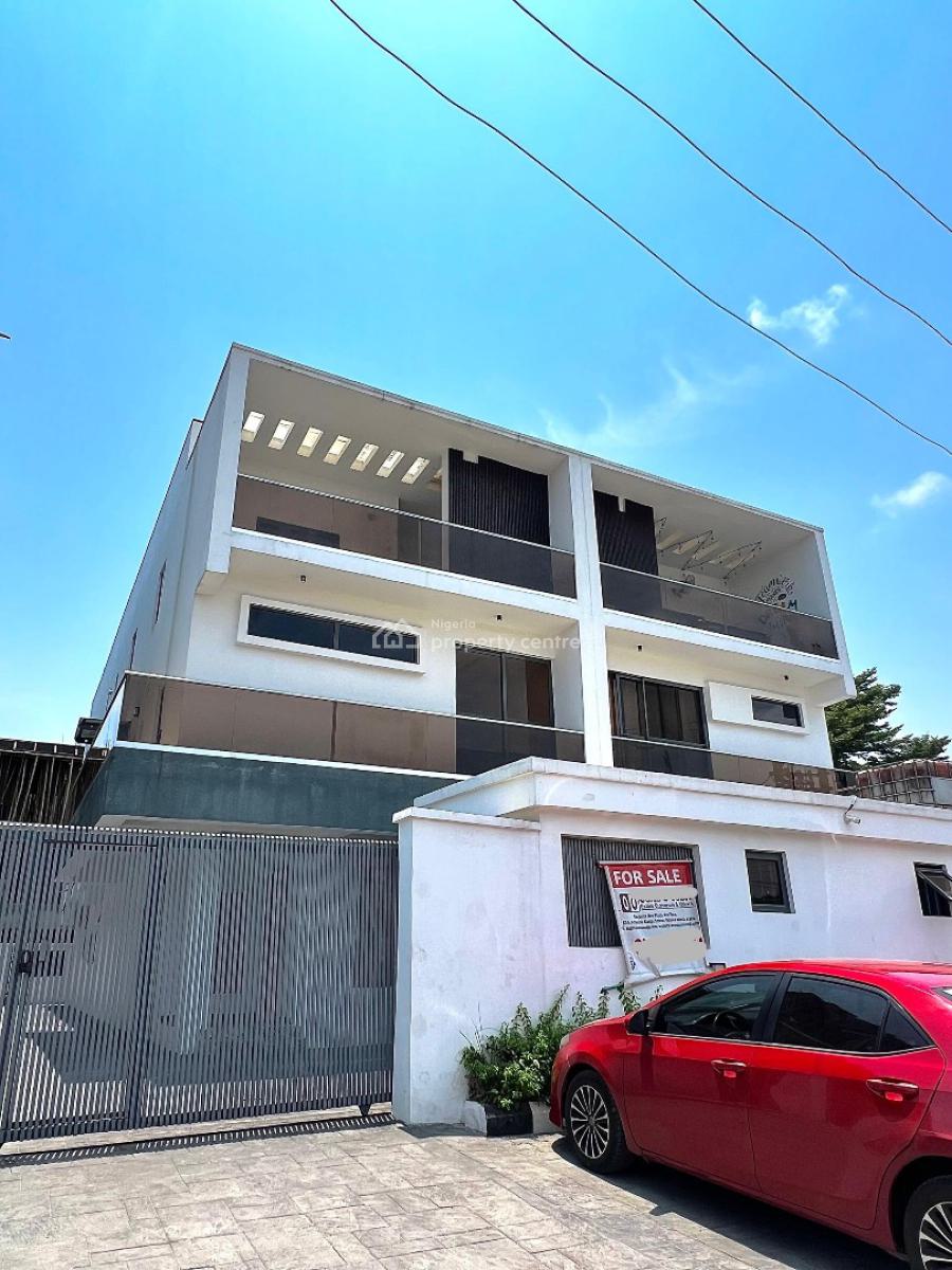 Spacious 5 Bedroom Semi-detached House with Bq., Lekki Phase 1, Lekki, Lagos, Semi-detached Duplex for Sale