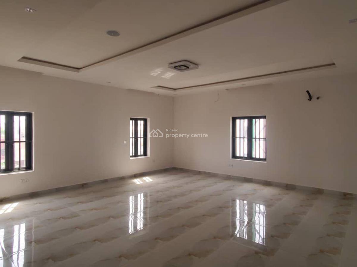 Spacious 5 Bedroom Semi-detached House with Bq., Lekki Phase 1, Lekki, Lagos, Semi-detached Duplex for Sale