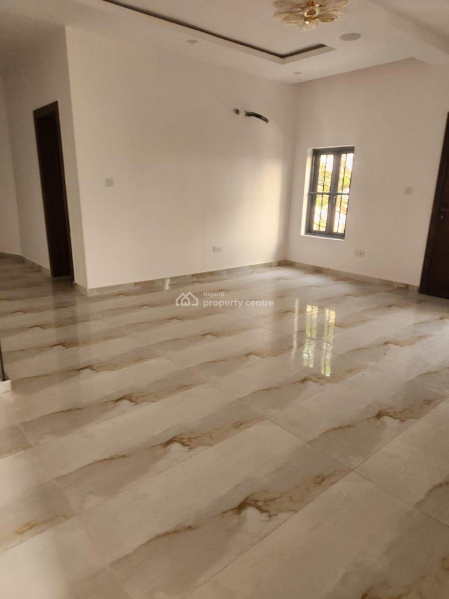 Spacious 5 Bedroom Semi-detached House with Bq., Lekki Phase 1, Lekki, Lagos, Semi-detached Duplex for Sale