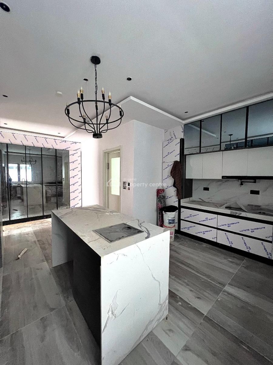 Spacious 5 Bedroom Fully Detached House with Bq, Lekki Phase 1, Lekki, Lagos, Detached Duplex for Sale